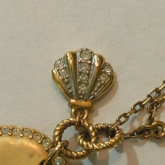 NEW Swarovski Gold Sand Dollar Pendant Necklace Crystals Summer Vacation Resort - Picture 5 of 7